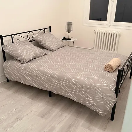 Spacieux Au Centre-ville Apartmán *