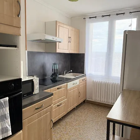 Spacieux Au Centre-ville Apartmán Montluçon
